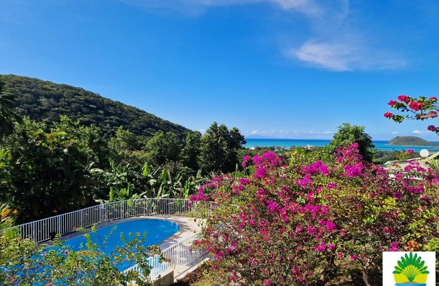 Charming bungalow for 4/6 people with swimming pool