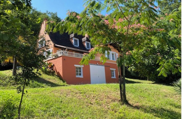Charming cottage in the heart of nature with panoramic views