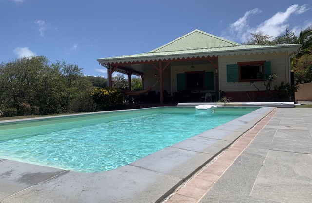 CHARMING CREOLE VILLA WITH POOL
