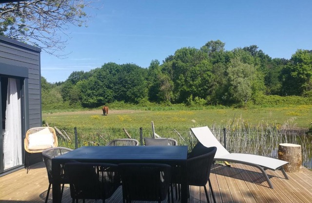 Charming ecolodge in a quiet area, heated pool all year Charente-Maritime