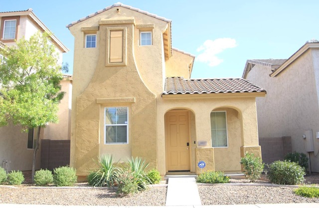Charming Family Home w/EV Charger – Near Phoenix & Attractions!
