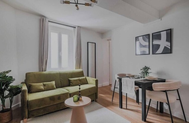 Charming Flat - 1BR/4P - Voltaire/Nation