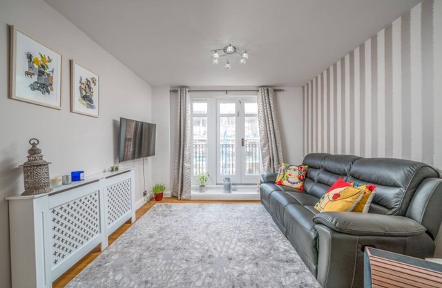 Charming flat near Vauxhall Gardens