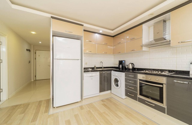 Charming Flat w Balcony, Garden, Pool in Antalya