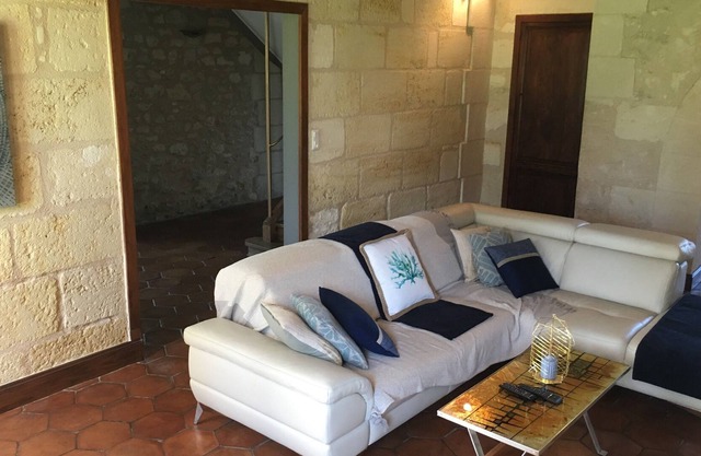 CHARMING GITE WITHIN AN ORGANIC WINE PROPERTY