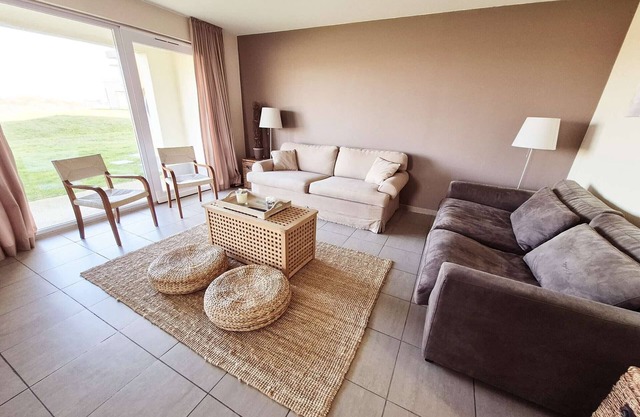 Charming Ground Floor Apartment with Wifi and Parking, 2 Bedrooms