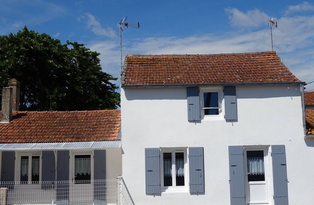 Charming house for 8 to 9 people le chateau d'oléron with WIFI .