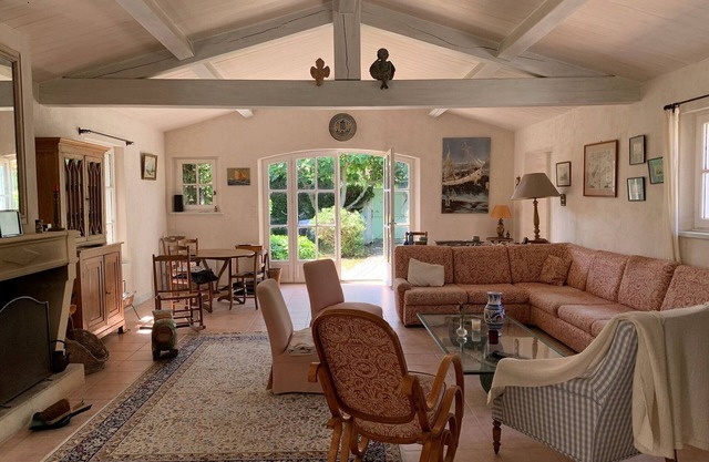 Charming House in the center of les Portes en Ré