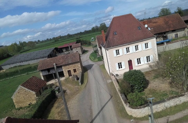 Charming house in the Charolais countryside overlooking the valley