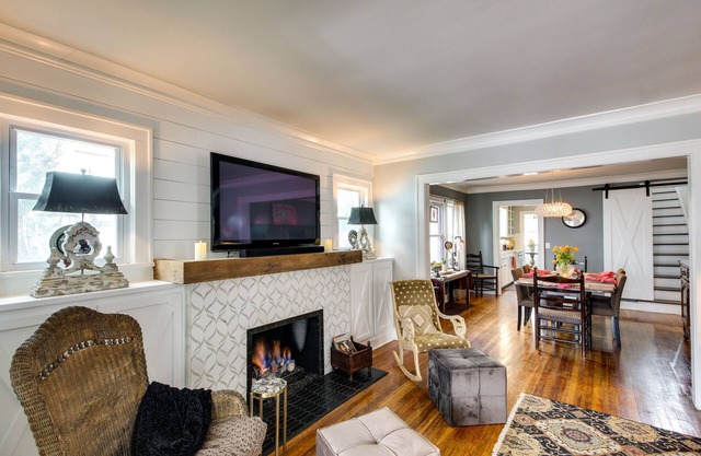 Charming Kansas City Cottage 5 Mi to Downtown