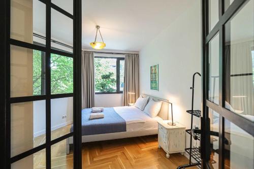 Charming Little Brick House in Tbilisi - By Wehost