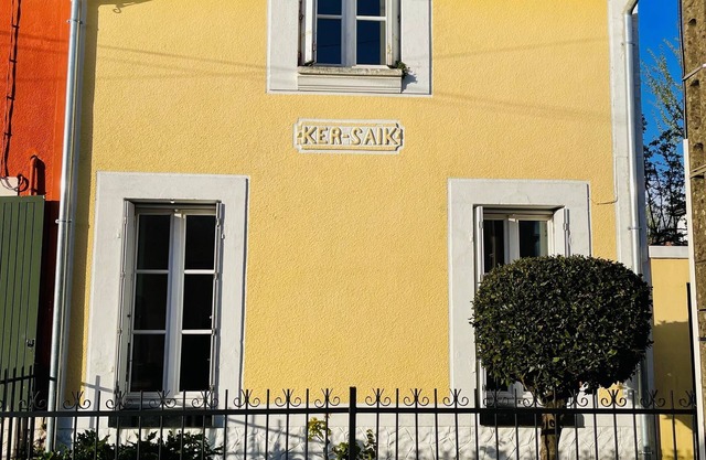 Charming little house ideally located with WIFI