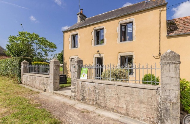 Charming Normandy house with wood stove and garden, near D-Day beaches
