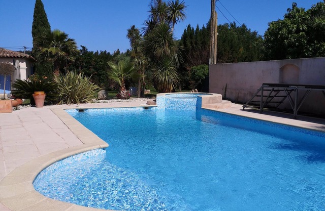Charming outbuilding with pool near the sea