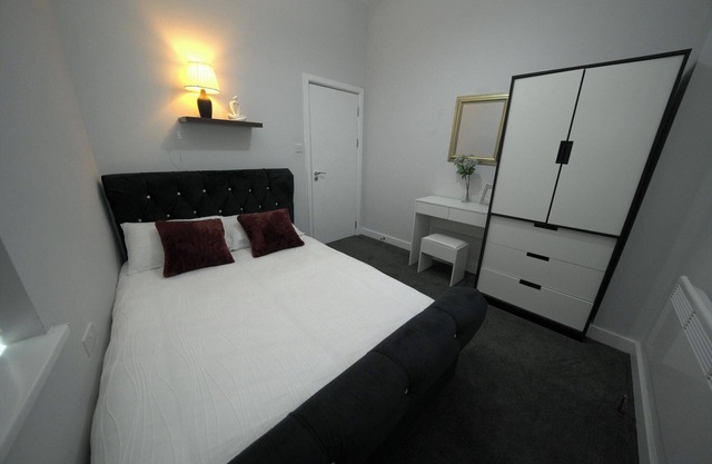 Charming Oxford Apartment in Telford - Flat 1