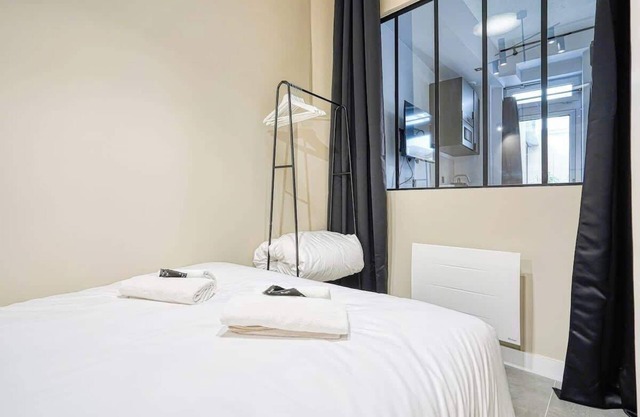 Charming Parisian loft for 2 to 4 people
