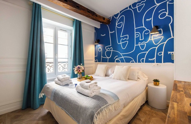 Charming private room in Pigalle