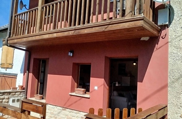 Charming rural house in NIAO