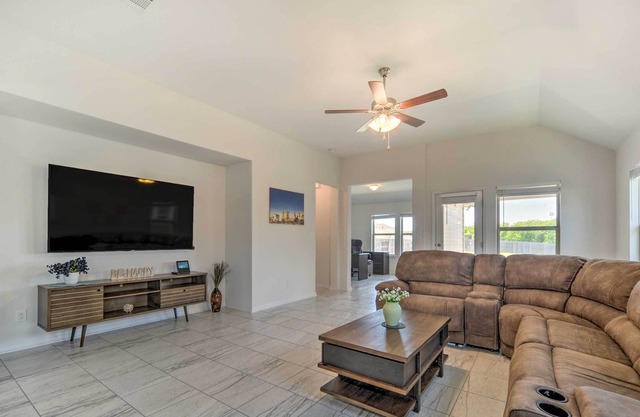 Charming San Marcos Retreat ~ 6 Mi to TXST!