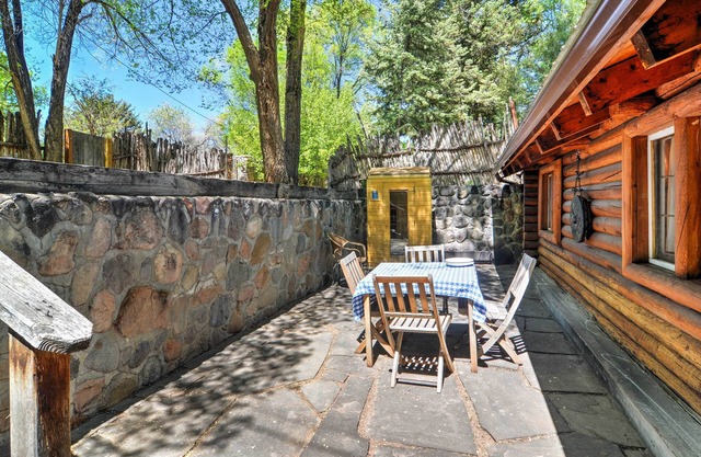 Charming Santa Fe Studio Cabin w/ Patio & Yard!