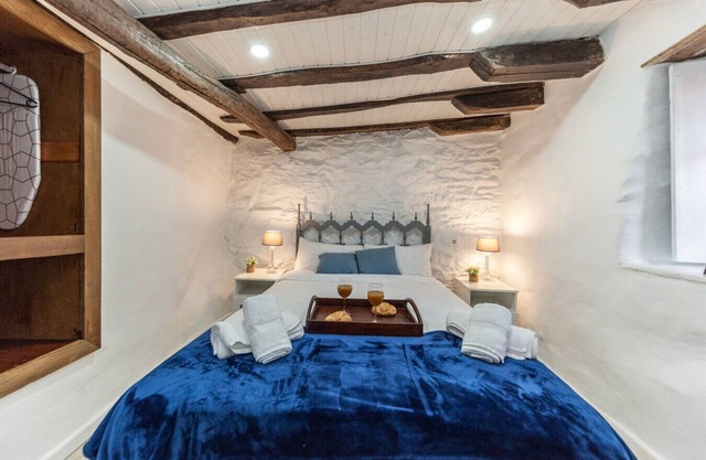 Charming Seaside Escape in Picturesque Cudillero