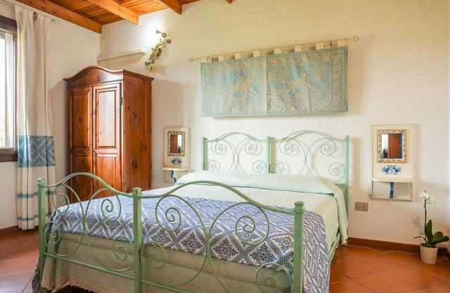 Charming small villa with outdoor area with private access nearby the sea
