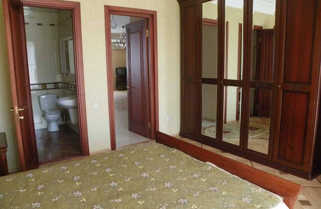 Charming spacious 1-bedroom apartment beside Vake Park in Tbilisi