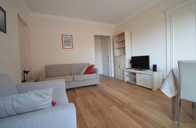 Charming Stanislas Studio with Wi-Fi and Air Conditioning