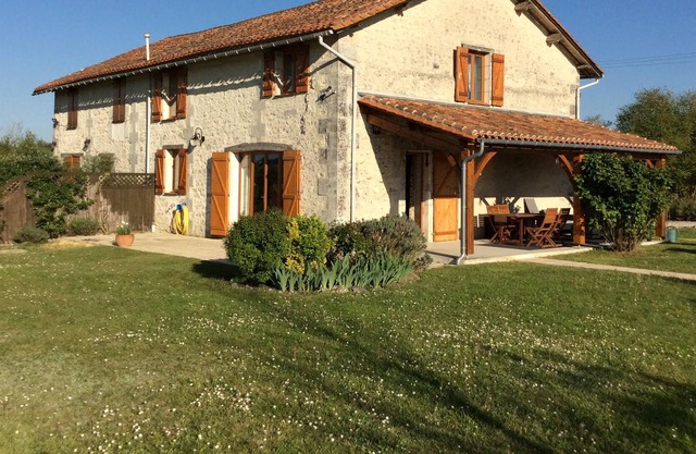 Charming stone farmhouse with private pool