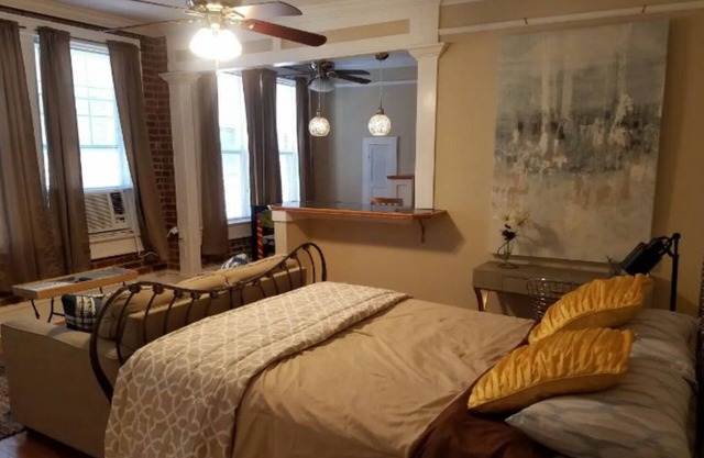 Charming studio #10 dynamite area Piedmont Park