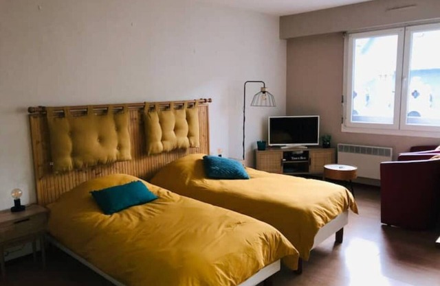 Charming studio, private parking, elevator and balcony