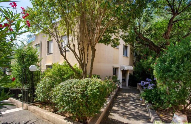 Charming studio with parking