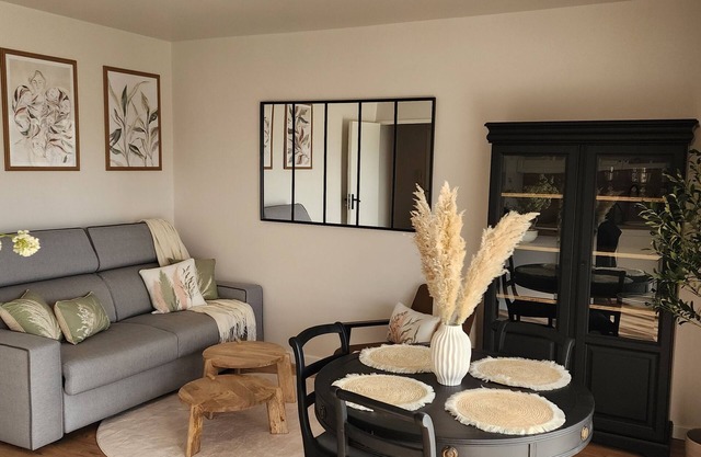Charming T2 Apartment Completely Renovated with Terrace in Saint-Agathon