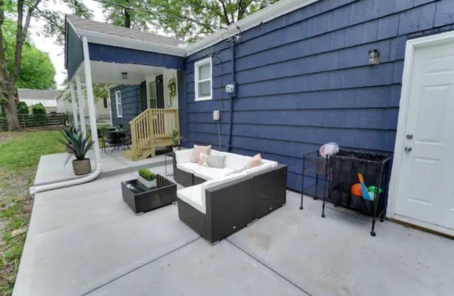Charming, updated 3 bed, 2 bath, huge yard/patio