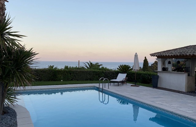Charming villa: wonderful sea view, beaches and La Napoule reachable on foot