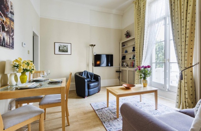 Charming Victoria Home close to Buckingham Palace