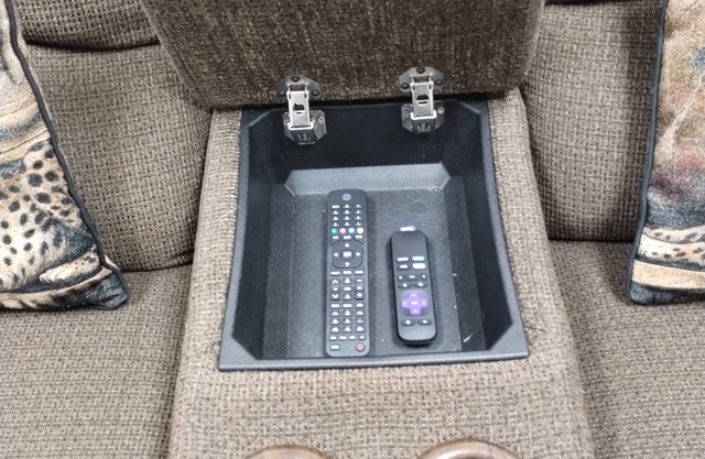 Charming villa in Pensacola with WiFi and AC. Secluded and private.