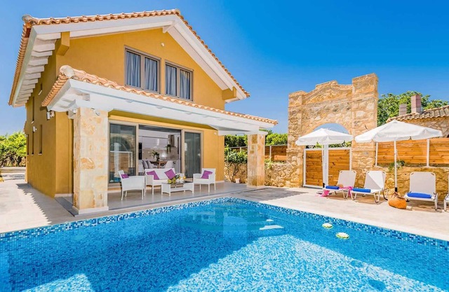 Charming villa, nestled in lovely gardens