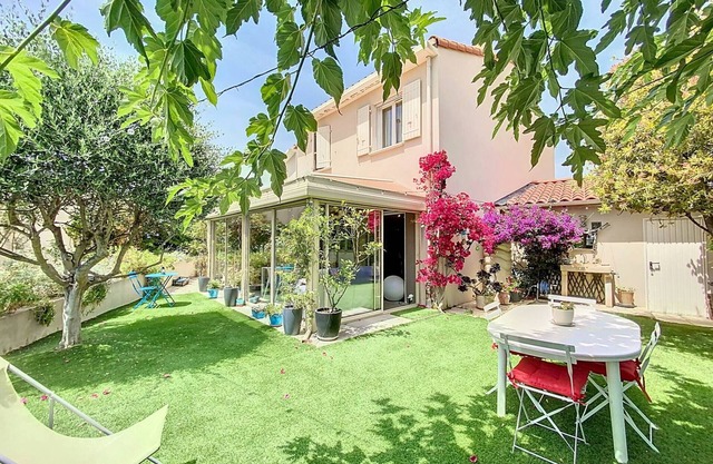 Charming Villa with Pool, 2 Bedrooms, Close to Beaches - La Ciotat, France