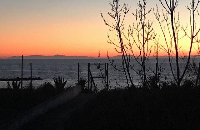 Charming, waterfront house with sea view, direct beach access