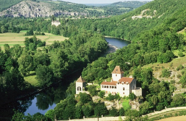 Chateau De Gombert - Five Bedroom Castle, Sleeps 16
