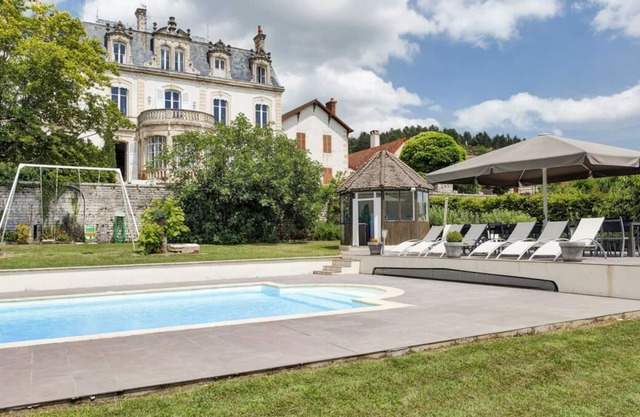 Chateau De Naugues - Eight Bedroom Castle, Sleeps 16