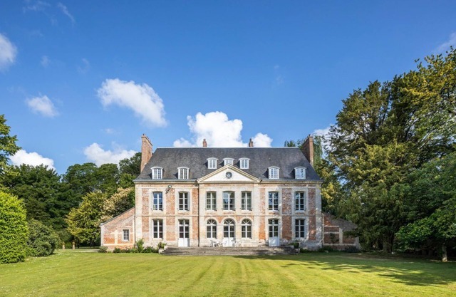 Chateau Falaises - Nine Bedroom Castle, Sleeps 15