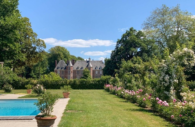 Chateau Trois Tours - Seven Bedroom Castle, Sleeps 14