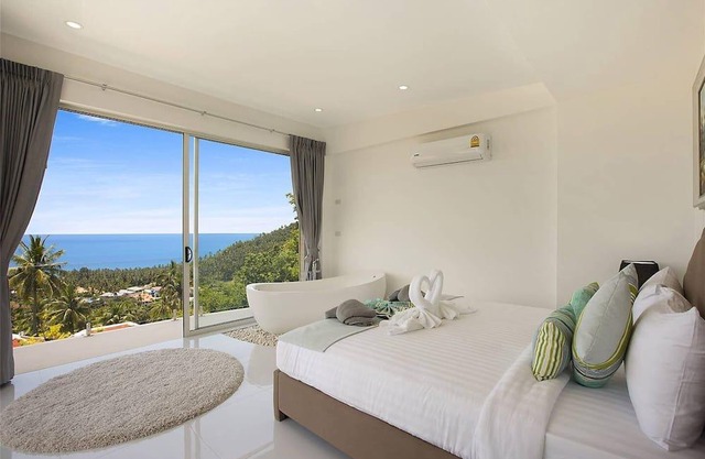 Chaweng noi villa Snow Wave 3-BR with private pool