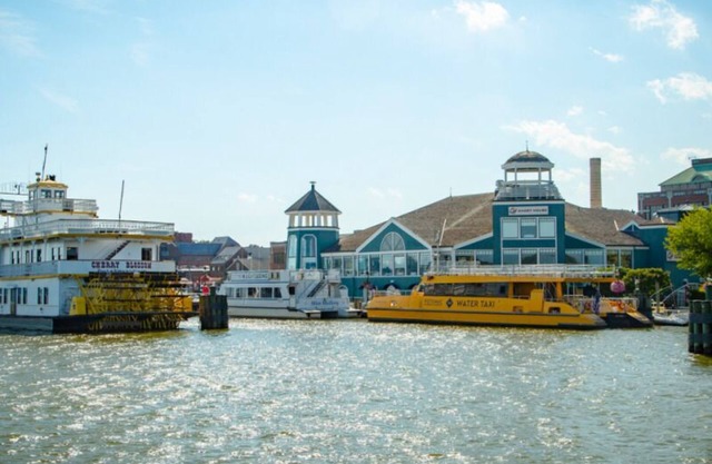 Check out Old Town Waterfront! Pleasant Stay, Unit w/Balcony! Onsite Starbucks