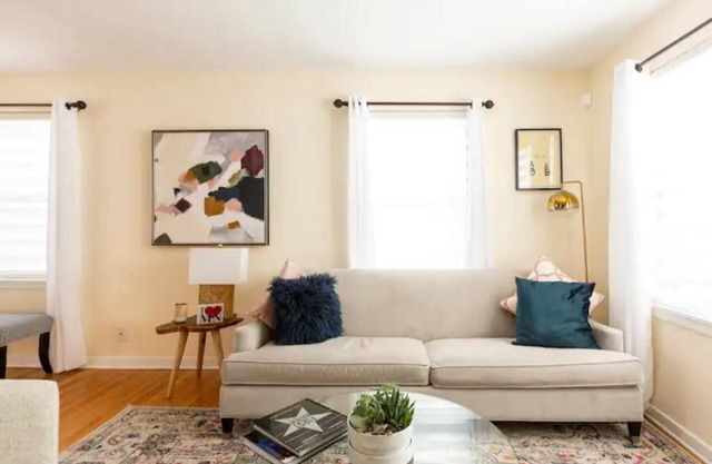 Cheerful 2- bedroom home in the heart of Saint Paul nMac-Groveland/Highland Park