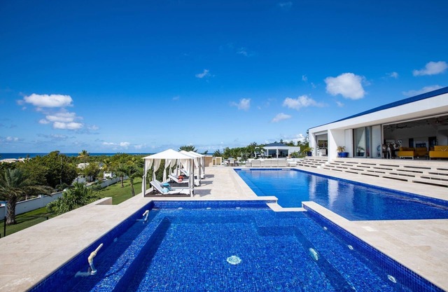 Chef included by Fantasia Villas: Villa El Grande Azure