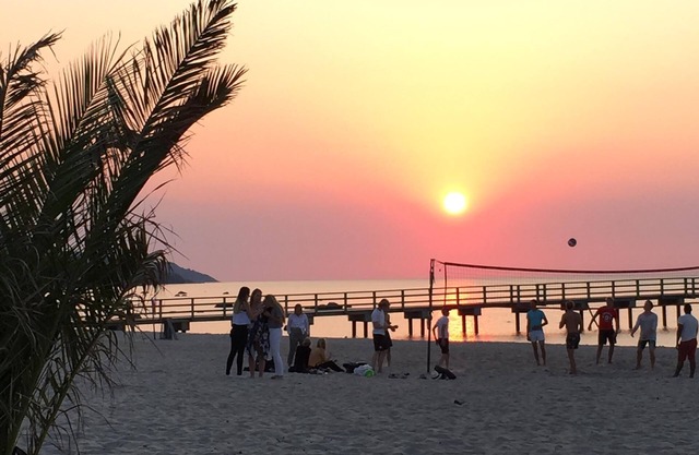 Cherry Hill with close proximity to the sea and fantastic outdoor environment in the south.