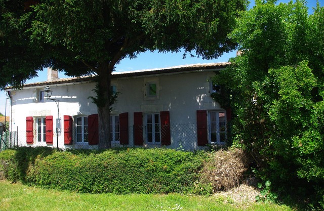 Chez Sampo: Comfort Plus Peace With Nearby Beaches And Beautiful Countryside